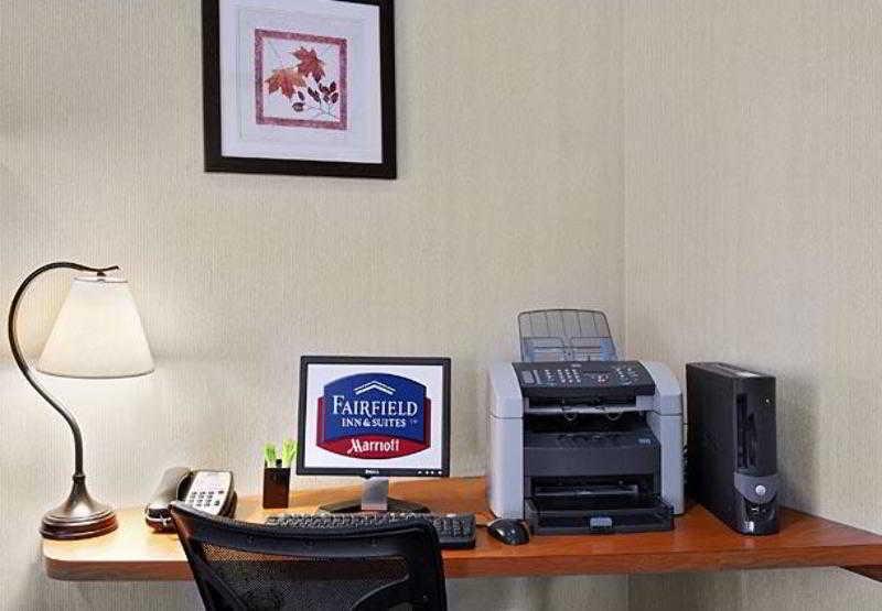 Fairfield Inn And Suites By Marriott Tampa Brandon Зручності фото